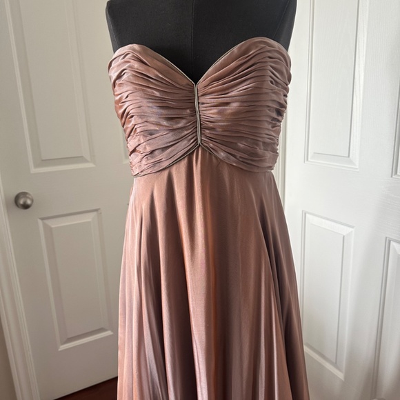 Arthur Mendoca New strapless chiffon gown - Picture 2 of 7